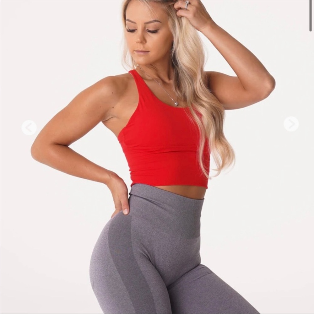 NVGTN SCARLET SPORTS BRA